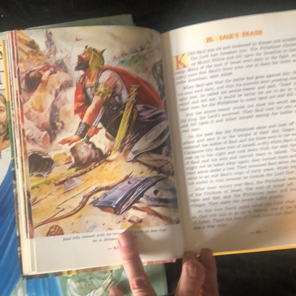 Bible books hardcover illustrated children books EUC vintage - Picture 7 of 10